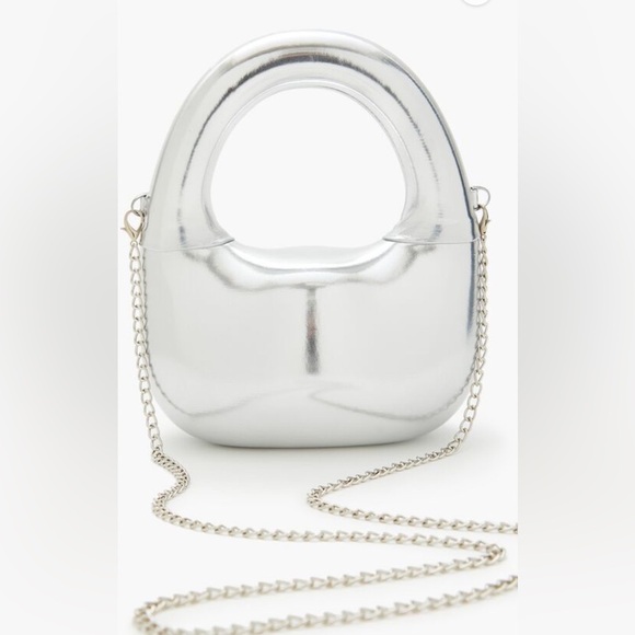 BOGO Hard Sided, Silver Chain Handle Women's Bag - Picture 1 of 4